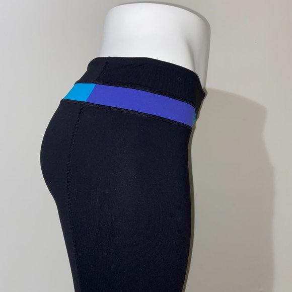 Lululemon Black Multi Straight Leg Crop *19" - Size 8 - Picture 12 of 14